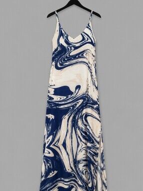 NWT Indigo Blue & Ivory Abstract Print Maxi Dress – Size Large